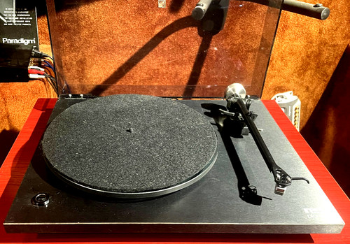 Rega planar turntable - 2,